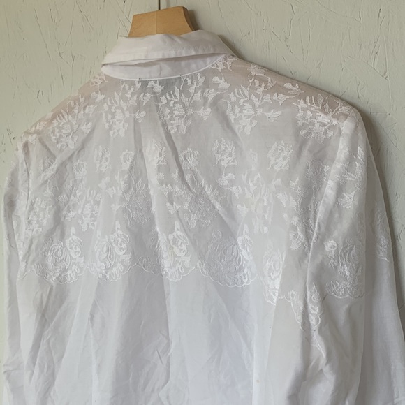 Paper White floral print large 100% cotton button down in white - Picture 6 of 9